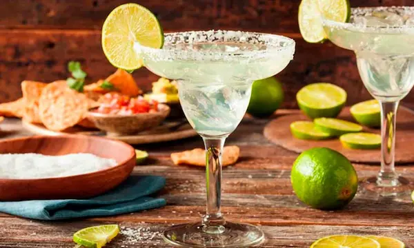 7. Margarita Clásica El cóctel mexicano que nunca pasa de moda