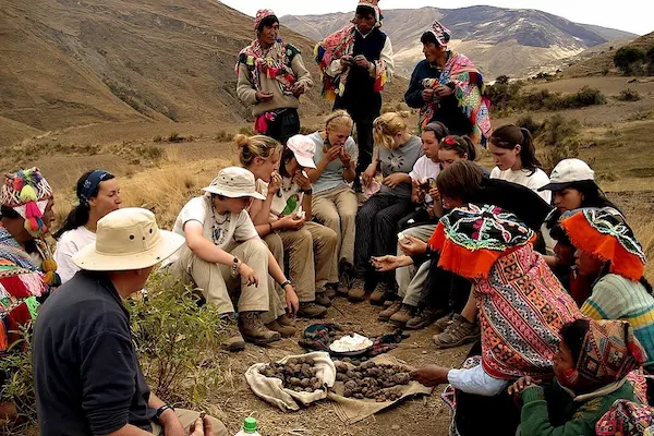 Turismo cultural en Perú rutas y sabores con historia
