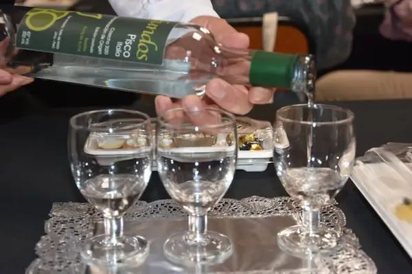 Cata de pisco : descubre el sabor del Perú en cada sorbo