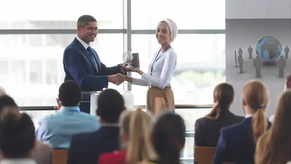 Cómo fortalecer el reconocimiento dentro de las empresas