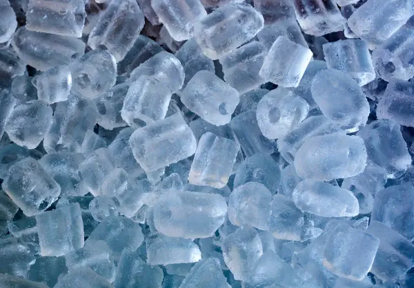 8 tipos de hielo más usados en la coctelería