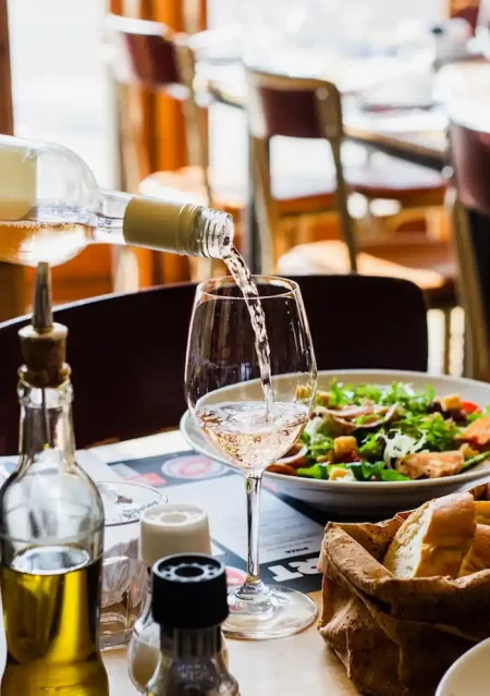 Qué es el Vino Borgoña Blanco